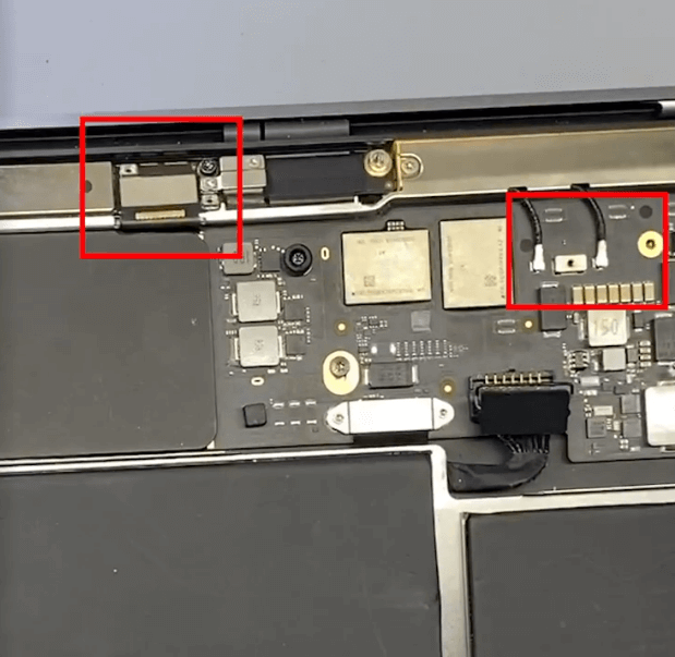 riparazione del macbook a2337 senza problemi di retroilluminazione 01 Mancano alcune copertine di protezione