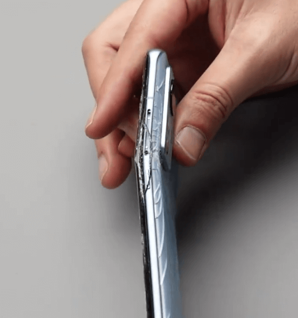 xiaomi mi 12 fissuré en deux guide de réparation 01 Le téléphone a été fendu en deux