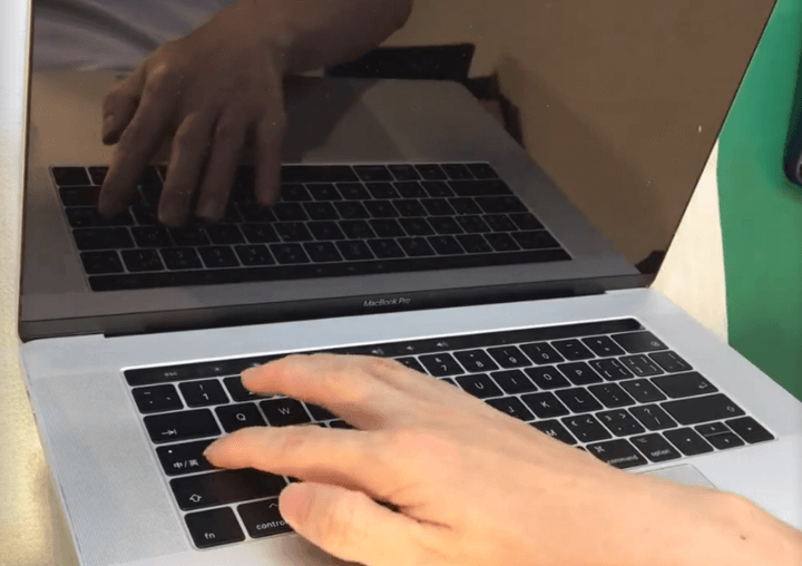 reparación del problema de falta de vídeo en macbook a1707 01 sin pantalla cuando supera los 45 grados