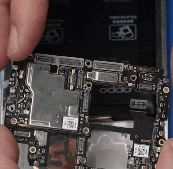 oppo find x3 pro schwarzer Bildschirm beim Spielen 01 die Hauptplatine sieht gut aus