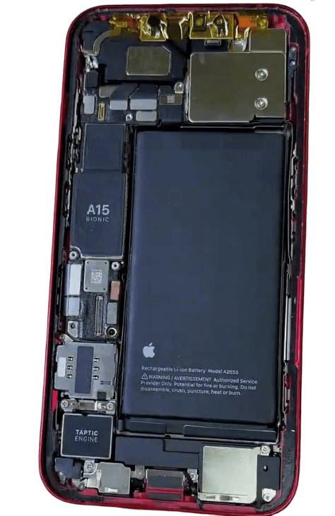 iphone 13 sin señal y reparación wi-fi: cómo arreglar daños en la placa base 02 El teléfono desmontado