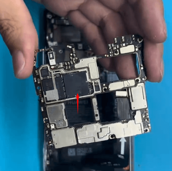huawei mate 40 pro non riesce ad avviare il problema di riparazione 03 Inoltre la scheda madre si è deformata seriamente