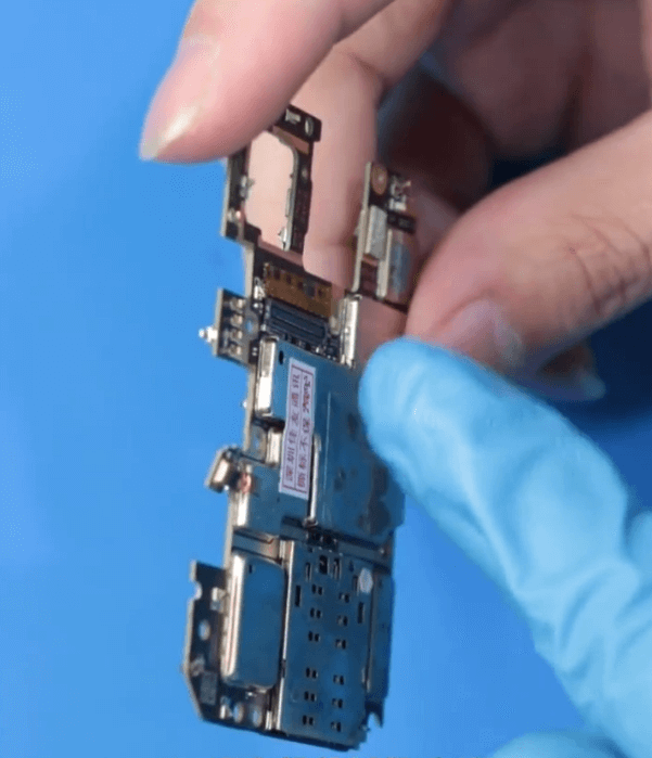 xiaomi mi 8 fallen Schaden Reparatur 03 Nehmen Sie die Hauptplatine des Mi8 heraus