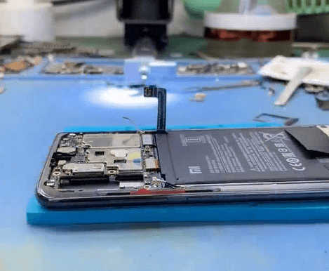 xiaomi mi 9 no se enciende problema de reparación 04 Montar el teléfono para hacer una prueba