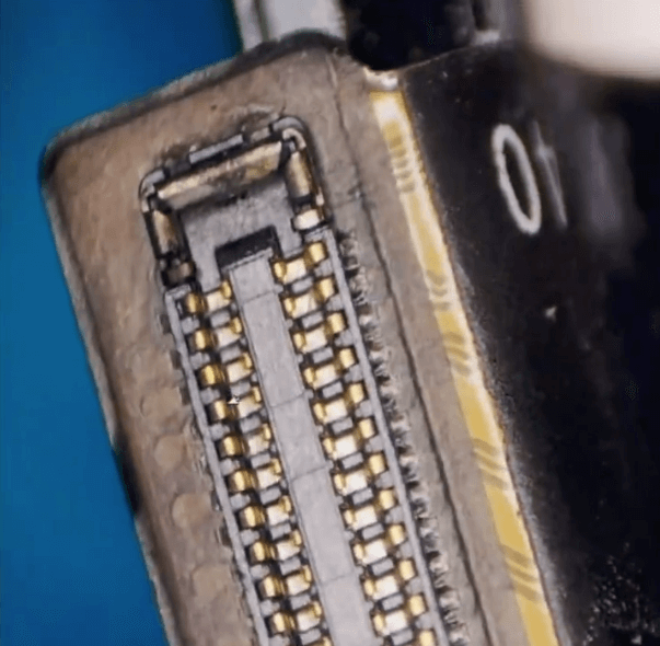 Riparazione dei danni causati dall'acqua di xiaomi mi 10 ultra: ripristino di un telefono che non si avvia xiaomi mi 10 ultra danni da acqua