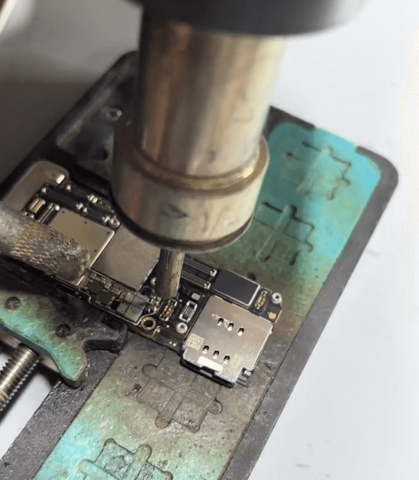 Reparatur fallen gelassen beschädigt iphone 13 pro keine Anzeige Problem Lösungen iphone 13 pro löten