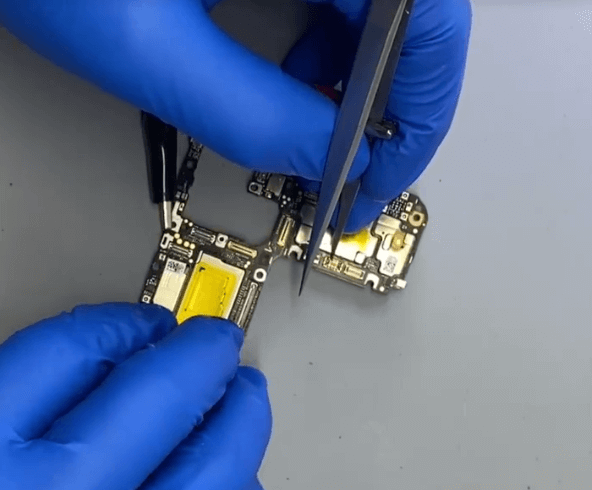 cómo reparar el daño por agua de mar y el problema de arranque del Huawei P50 Pocket: una guía paso a paso Daños por agua de mar en HUAWEI P50 Pocket