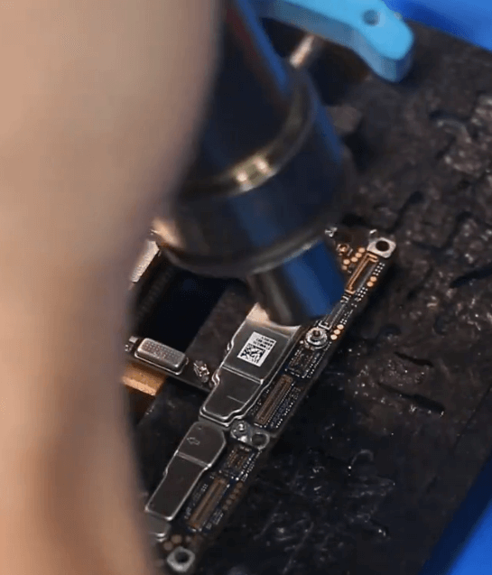 how to repair huawei mate 40 pro after a hard drop 07 PCBHOLDER