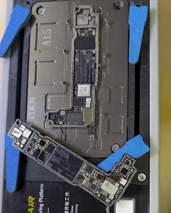 iphone 13 se sobrecalienta y no enciende reparacion placa de señal iphone 13
