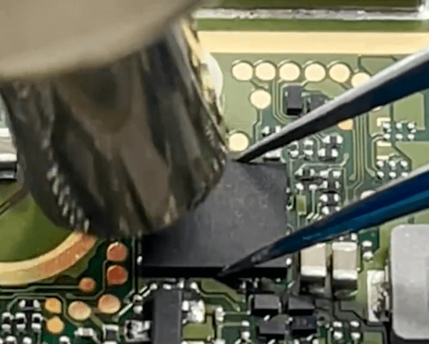 huawei matebook x pro funktioniert nicht mehr bei normalem Gebrauch 22 Entfernen Sie den Bios-Chip