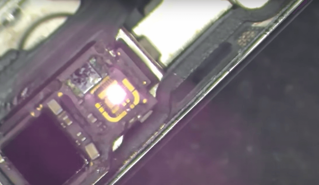 iphone 13 pro face id no disponible reparacion 23 El iluminador de inundación funciona bien