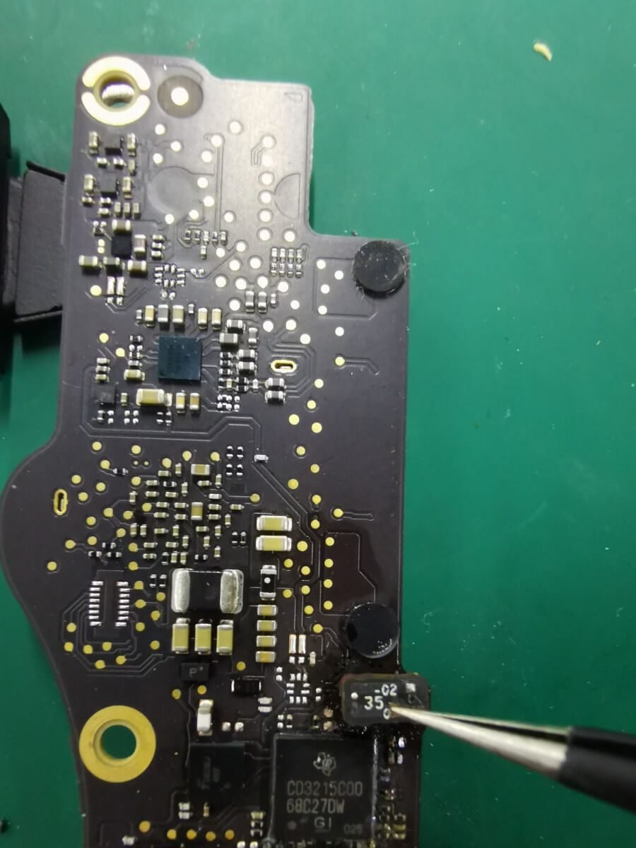 macbook a1706 non si svegliava in modalità sleep A1766 non riesce a svegliarsi 3