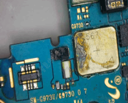 réparation du problème de démarrage du samsung galaxy s10 Corrosif