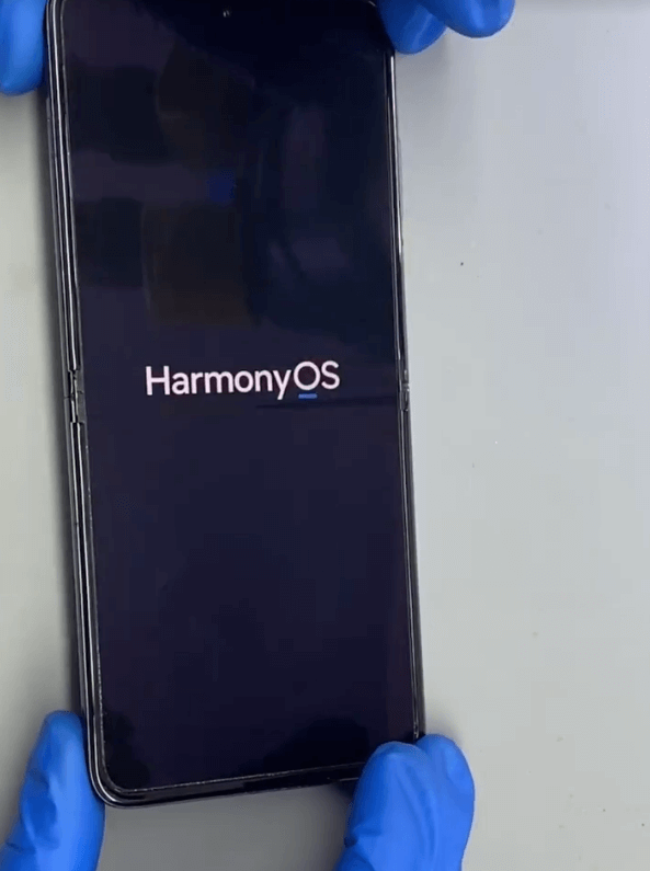 cómo reparar el daño por agua de mar y el problema de arranque del Huawei P50 Pocket: una guía paso a paso Daños por agua de mar en HUAWEI P50 Pocket
