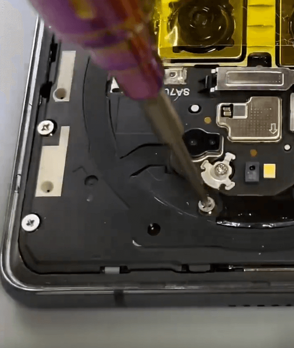 réparation des dommages causés par l'eau sur le huawei mate 40 pro Dégâts des eaux