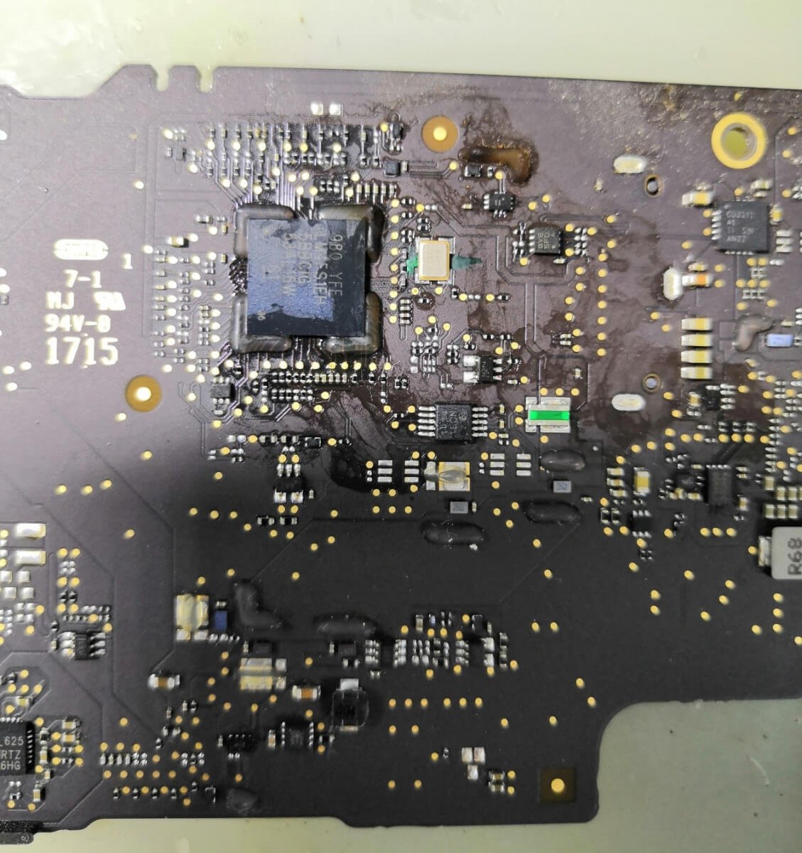 macbook a1466 versión 2015 la batería se caía muy rápido macbook1466 batería 88