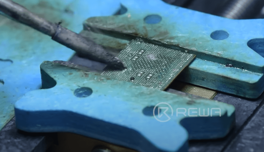 samsung s10 recupero dati da scheda incrinata saldare e incollare la piazzola di incollaggio