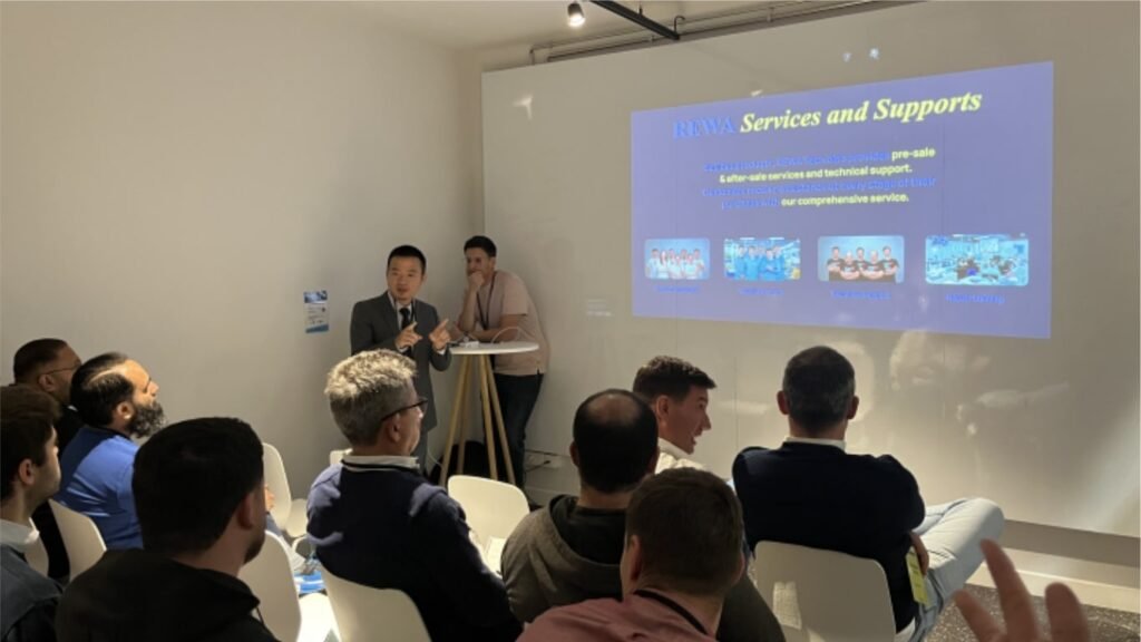 rewa al backforum: costruire un ecosistema commerciale di telefoni di seconda mano Il CEO di REWA sottolinea i servizi di supporto completi e i telefoni di seconda mano