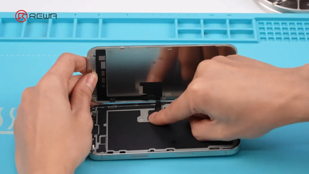 iphone 16 pro screen refurbishment: a step-by-step guide assembly iphone 16 pro 1