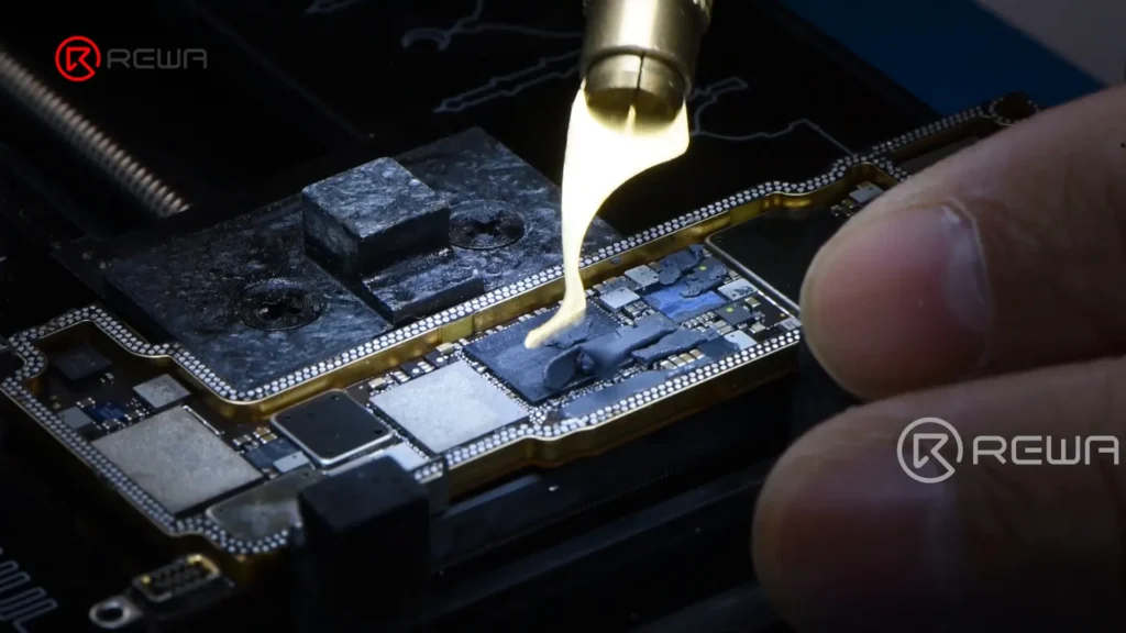 iphone 12 und höher Modelle wifi Chip Reparatur: eine Schritt-für-Schritt-Anleitung Hauptplatine löschen 1.webp 1