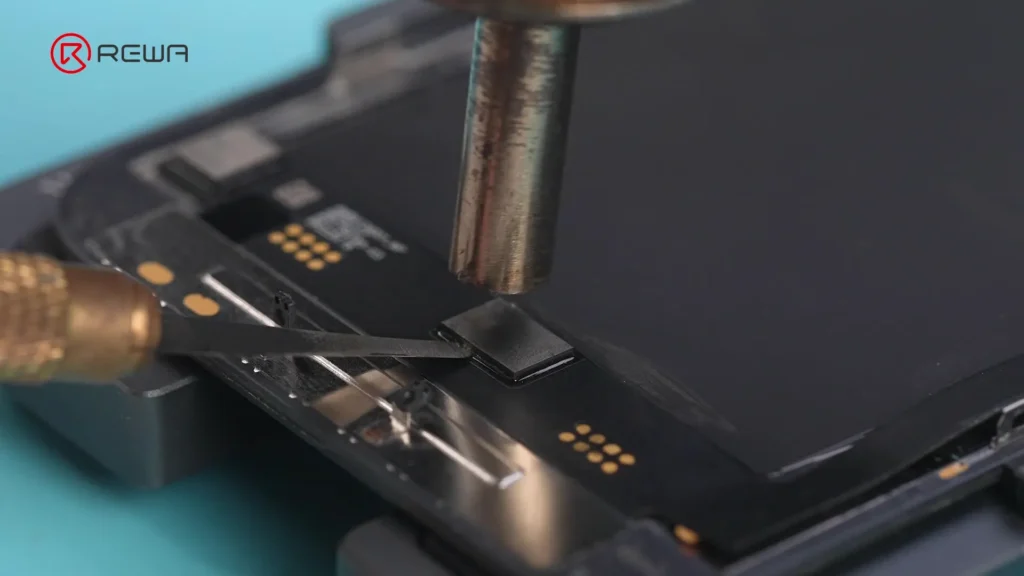 la primera pantalla aftermarket que pasa ios 18.3 repair assistant sin ic swap usar pistola de aire caliente golpear ic 1