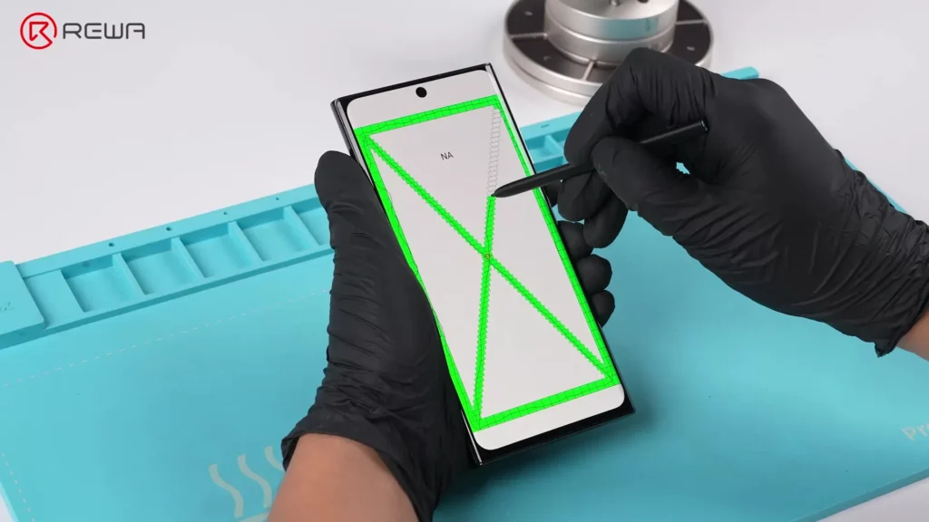 the evolution of samsung aftermarket screens: from incell lcd to advanced 1:1 oled Technician using an S Pen to perform a touch sensitivity test on a Samsung aftermarket OLED screen